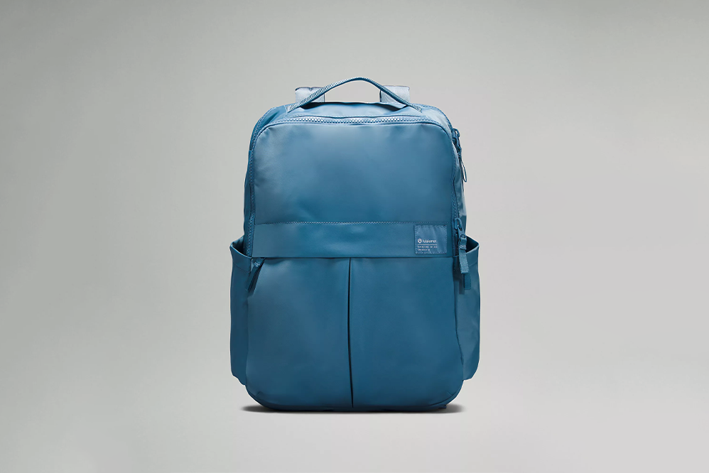 Best Everyday Travel Backpack - Lululemon Everyday Backpack 2.0 on grey background